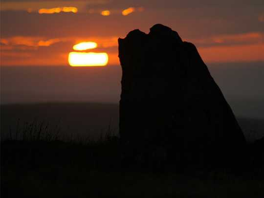 Bedd Morris standing stone in Pembrokeshire