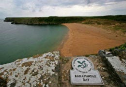 Barafundle Bay plaque overlooking the beach